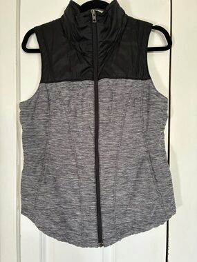 The North Face Women's Black and Gray Sleeveless Zip Tank